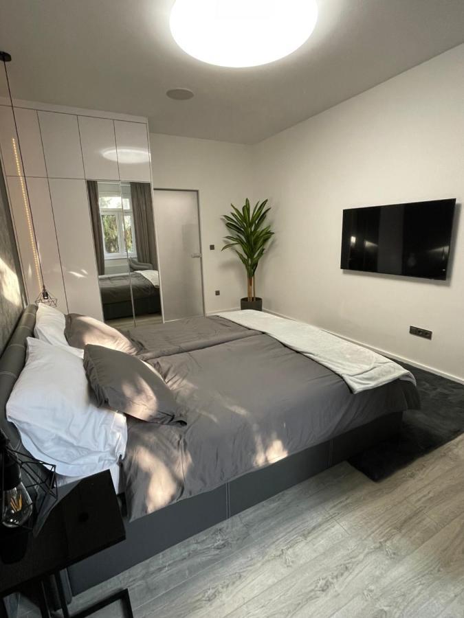 Apartman Tinea Zagreb Buitenkant foto