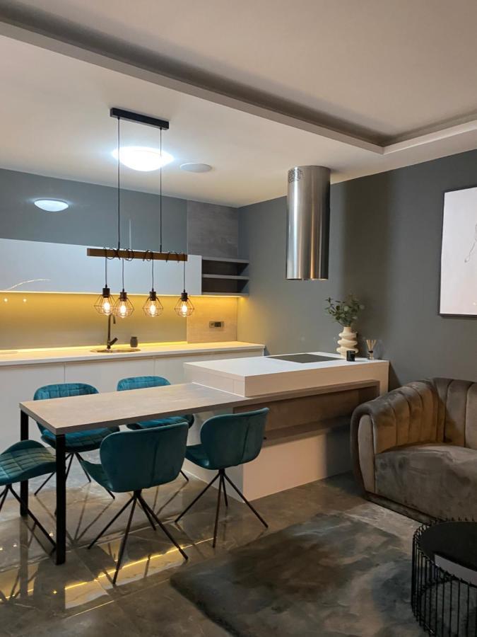 Apartman Tinea Zagreb Buitenkant foto