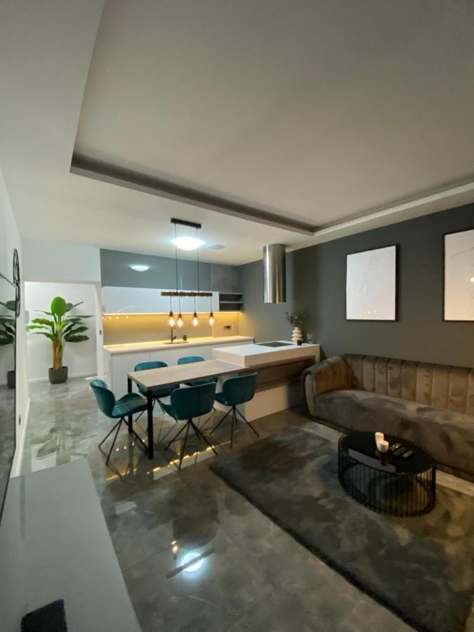 Apartman Tinea Zagreb Buitenkant foto