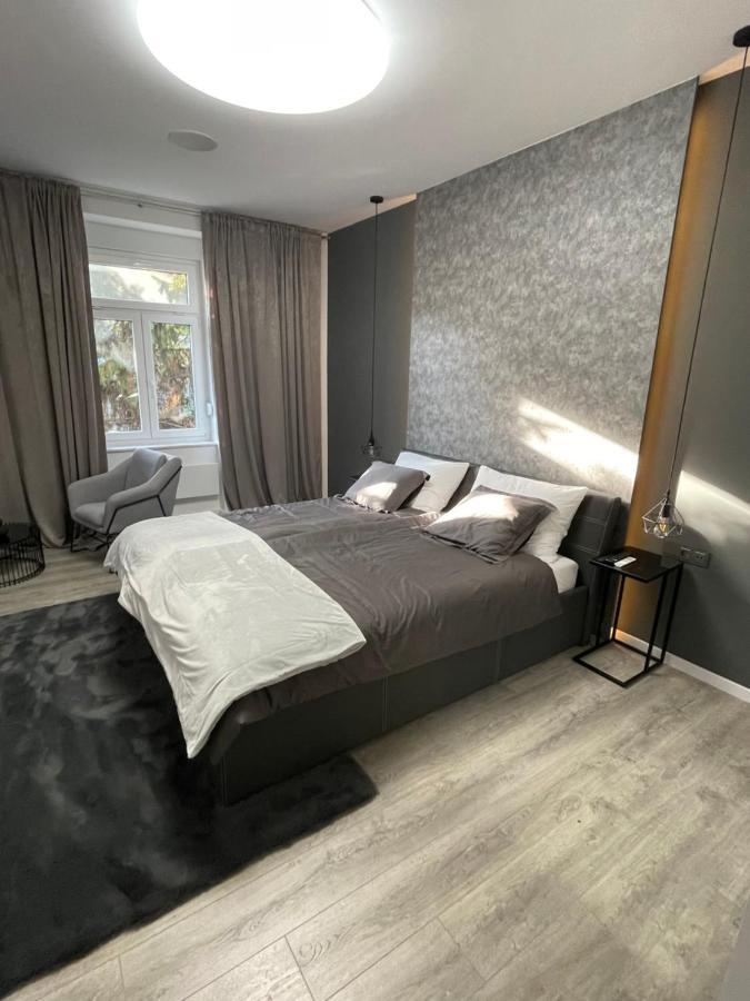 Apartman Tinea Zagreb Buitenkant foto